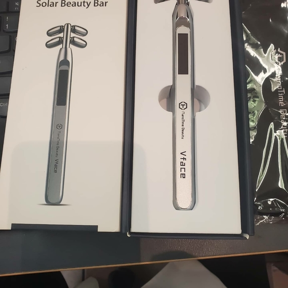 Facial Massage Tool - Picture 3 of 3